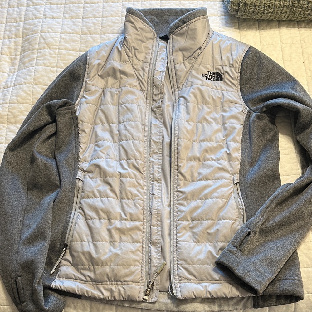 The North Face Women's Light Gray Puffer Jacket